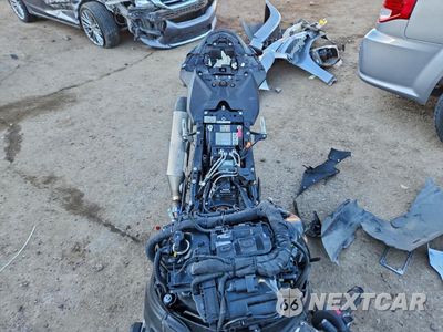 Piąte zdjęcie samochodu w środku: 2023 BMW S 1000 RR VIN:WB10E6306P6H68279 - miniatura