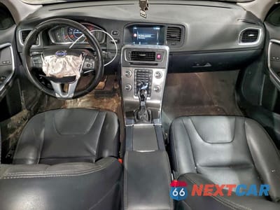 Zdjęcie 8 z 12 samochodu: 2015 VOLVO S60 VIN:YV126MFJ6F2367832 - miniatura