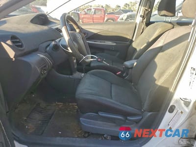 Zdjęcie 7 z 12 samochodu: 2011 TOYOTA YARIS VIN:JTDBT4K39B1405429 - miniatura