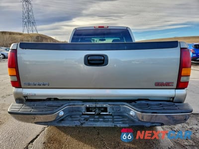 Zdjęcie 6 z 12 samochodu: 2001 GMC NEW SIERRA K1500 VIN:1GTEK19T51E177120 - miniatura