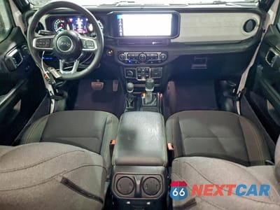 Zdjęcie 8 z 13 samochodu: 2024 JEEP WRANGLER SAHARA 4XE VIN:1C4RJXP69RW296363 - miniatura