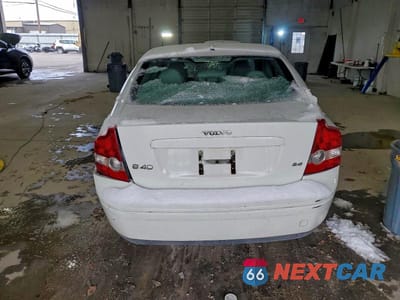 Zdjęcie 6 z 12 samochodu: 2006 VOLVO S40 2.4I VIN:YV1MS382862175039 - miniatura