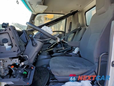 Zdjęcie 7 z 13 samochodu: 2025 ISUZU NRR BOX TRUCK VIN:JALE5W168S7P01116 - miniatura