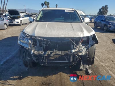 Piąte zdjęcie samochodu w środku: 2019 LEXUS GX 460 VIN:JTJBM7FX8K5239812 - miniatura