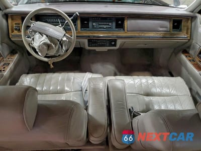 Zdjęcie 8 z 11 samochodu: 1991 LINCOLN TOWN CAR EXECUTIVE VIN:1LNCM81W8MY744354 - miniatura