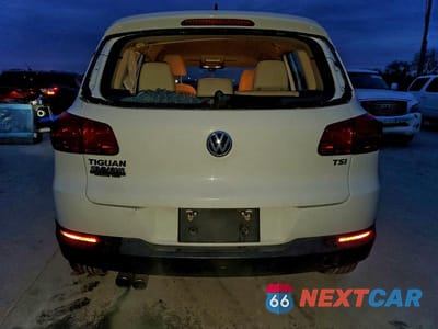 Zdjęcie 6 z 13 samochodu: 2017 VOLKSWAGEN TIGUAN S VIN:WVGAV7AX9HK022794 - miniatura