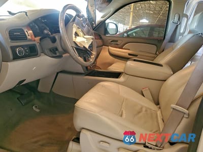 Zdjęcie 7 z 14 samochodu: 2007 CHEVROLET SUBURBAN C1500 VIN:1GNFC16J97J161689 - miniatura