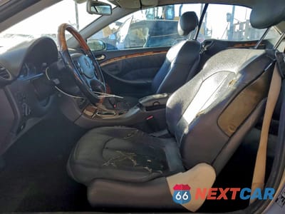 Zdjęcie 7 z 12 samochodu: 2004 MERCEDES-BENZ CLK 500 VIN:WDBTK75G04T022072 - miniatura