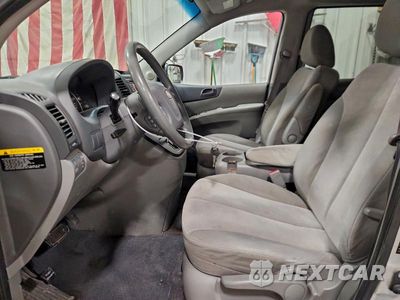 Zdjęcie 7 z 13 samochodu: 2012 KIA SEDONA VIN:KNDMG4C72C6456418 - miniatura