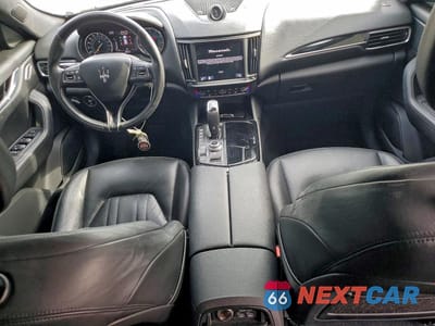 Zdjęcie 8 z 12 samochodu: 2022 MASERATI LEVANTE BASE VIN:ZN661XUA1NX389117 - miniatura