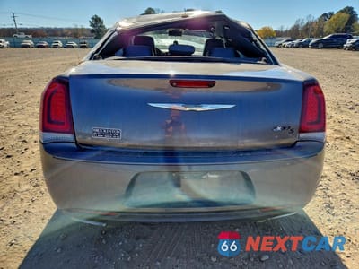 Zdjęcie 6 z 11 samochodu: 2019 CHRYSLER 300 S VIN:2C3CCABG2KH654215 - miniatura