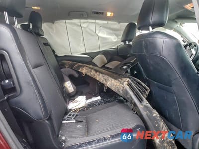 Zdjęcie 10 z 12 samochodu: 2017 TOYOTA HIGHLANDER LE VIN:5TDBZRFH7HS369124 - miniatura