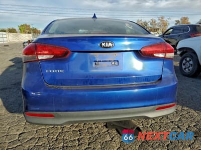 Zdjęcie 6 z 12 samochodu: 2017 KIA FORTE LX VIN:3KPFK4A73HE087757 - miniatura