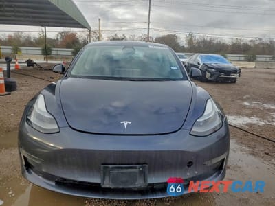 Piąte zdjęcie samochodu w środku: 2022 TESLA MODEL 3 VIN:5YJ3E1EA7NF285939 - miniatura