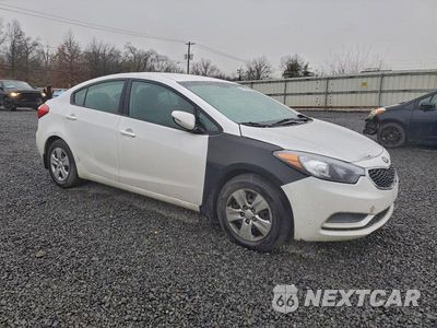Czwarte zdjęcie samochodu z boku: 2015 KIA FORTE VIN:KNAFX4A64F5347131 - miniatura