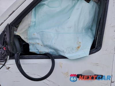 Zdjęcie 7 z 13 samochodu: 2013 NISSAN NV 2500 VIN:1N6BF0LY1DN101983 - miniatura