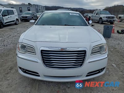 Piąte zdjęcie samochodu w środku: 2012 CHRYSLER 300 LIMITED VIN:2C3CCACG1CH199499 - miniatura