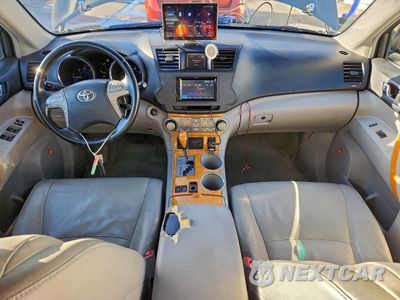 Zdjęcie 8 z 13 samochodu: 2008 TOYOTA HIGHLANDER HYBRID LIMITED VIN:JTEEW44A982016109 - miniatura