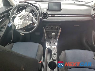 Zdjęcie 8 z 13 samochodu: 2017 TOYOTA YARIS IA BASE VIN:3MYDLBYV8HY166970 - miniatura