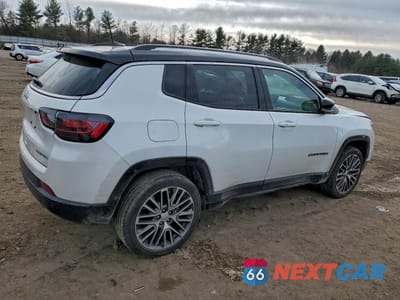 Trzecie zdjęcie samochodu z tyłu: 2022 JEEP COMPASS LIMITED VIN:3C4NJDCB9NT141179 - miniatura