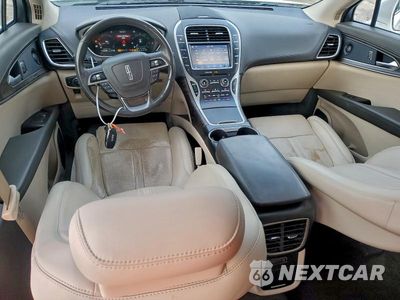 Zdjęcie 8 z 12 samochodu: 2019 LINCOLN NAUTILUS RESERVE VIN:2LMPJ8LP5KBL31953 - miniatura