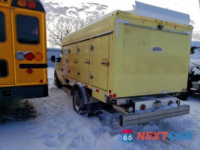 Drugie zdjęcie samochodu z przodu: 2018 FORD ECONOLINE E450 SD CUTAWAY 6.8L V10 VIN:1FDXE4FSXJDC17478 - miniatura