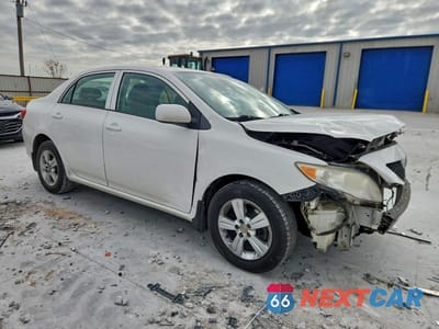 Czwarte zdjęcie samochodu z boku: 2010 TOYOTA COROLLA BASE VIN:1NXBU4EEXAZ385209 - miniatura