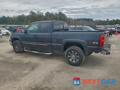 Drugie zdjęcie samochodu z przodu: 2004 CHEVROLET SILVERADO K1500 VIN:1GCEK19T44E285121 - miniatura