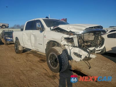 Czwarte zdjęcie samochodu z boku: 2024 RAM 2500 LARAMIE VIN:3C6UR5FL0RG402624 - miniatura