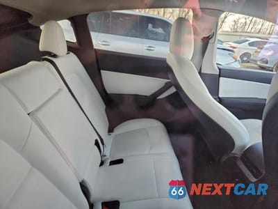 Zdjęcie 10 z 12 samochodu: 2022 TESLA MODEL Y VIN:7SAYGDEF0NF441965 - miniatura