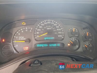 Zdjęcie 9 z 13 samochodu: 2003 CHEVROLET SUBURBAN K1500 VIN:3GNFK16T73G176904 - miniatura