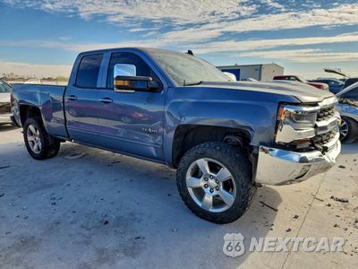 Czwarte zdjęcie samochodu z boku: 2016 CHEVROLET SILVERADO C1500 LT VIN:1GCRCREC0GZ117282 - miniatura