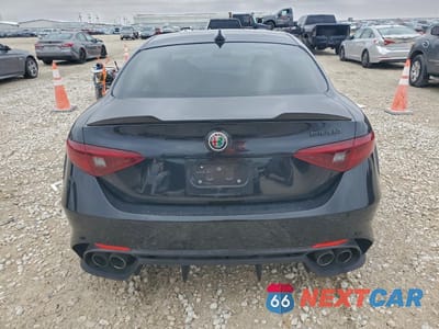Zdjęcie 6 z 12 samochodu: 2020 ALFA ROMEO GIULIA QUADRIFOGLIO VIN:ZARFAMEV0L7626748 - miniatura