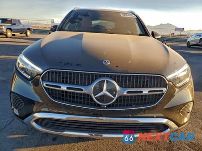 Piąte zdjęcie samochodu w środku: 2025 MERCEDES BENZ GLC 300 VIN:W1NKM4GB1SU081140 - miniatura