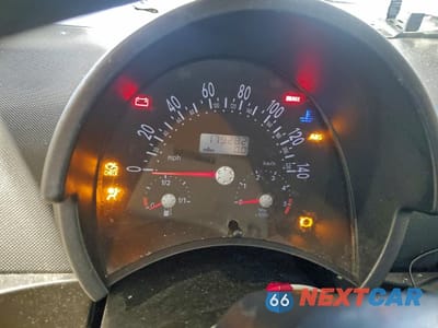 Zdjęcie 9 z 12 samochodu: 2001 VOLKSWAGEN NEW BEETLE GLS TDI VIN:3VWCP21C11M466870 - miniatura