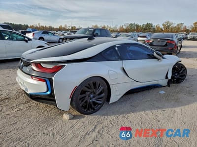 Czwarte zdjęcie samochodu z boku: 2016 BMW I8 VIN:WBY2Z2C51GV675627 - miniatura