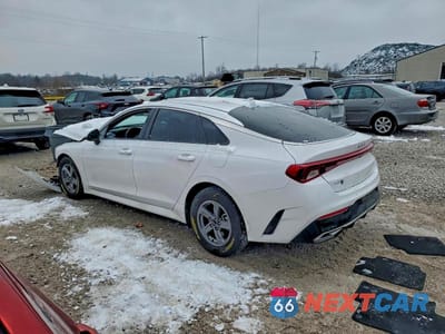 Drugie zdjęcie samochodu z przodu: 2023 KIA K5 LXS VIN:5XXG14J24PG205753 - miniatura