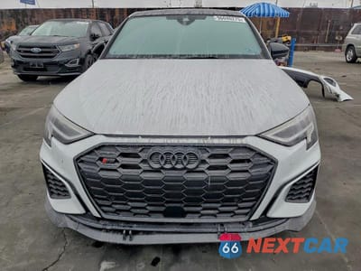 Piąte zdjęcie samochodu w środku: 2024 AUDI S3 PREMIUM PLUS VIN:WAUH3DGY2RA119198 - miniatura
