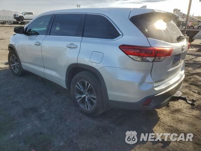 Drugie zdjęcie samochodu z przodu: 2018 TOYOTA HIGHLANDER LE VIN:5TDBZRFHXJS871082 - miniatura