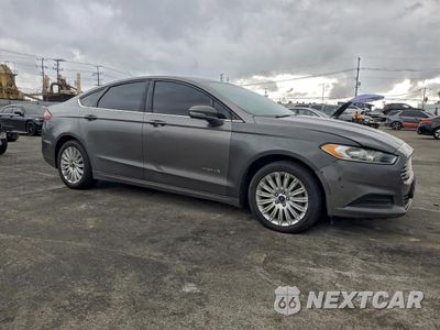 Czwarte zdjęcie samochodu z boku: 2013 FORD FUSION SE HYBRID VIN:3FA6P0LU7DR229422 - miniatura