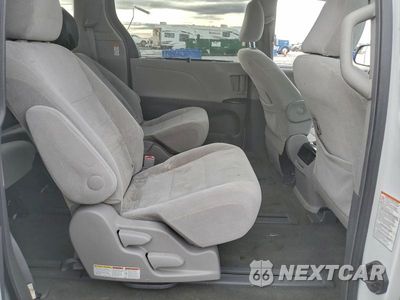 Zdjęcie 11 z 12 samochodu: 2016 TOYOTA SIENNA LE VIN:5TDJK3DC9GS132315 - miniatura