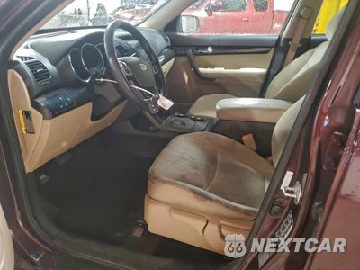 Zdjęcie 7 z 15 samochodu: 2013 KIA SORENTO LX VIN:5XYKT3A69DG380914 - miniatura