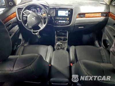 Zdjęcie 8 z 14 samochodu: 2015 MITSUBISHI OUTLANDER SE VIN:JA4AZ3A3XFZ000638 - miniatura