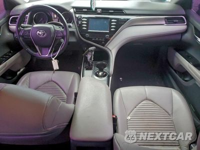 Zdjęcie 8 z 12 samochodu: 2018 TOYOTA CAMRY L VIN:4T1B11HKXJU144503 - miniatura