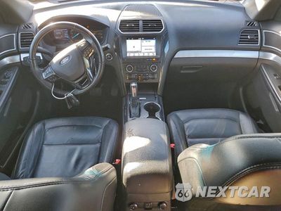 Zdjęcie 8 z 13 samochodu: 2017 FORD EXPLORER XLT VIN:1FM5K7D81HGB30330 - miniatura