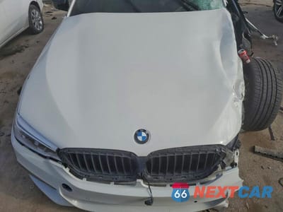 Zdjęcie 11 z 12 samochodu: 2019 BMW M550XI VIN:WBAJB9C52KB287954 - miniatura