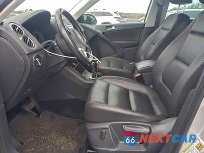 Zdjęcie 7 z 13 samochodu: 2014 VOLKSWAGEN TIGUAN S VIN:WVGBV3AX8EW550215 - miniatura