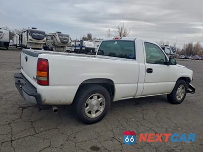 Trzecie zdjęcie samochodu z tyłu: 2003 GMC NEW SIERRA C1500 VIN:1GTEC14V13Z348575 - miniatura