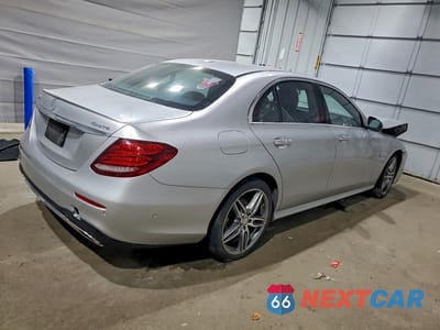 Trzecie zdjęcie samochodu z tyłu: 2017 MERCEDES-BENZ E 300 4MATIC VIN:WDDZF4KB6HA108596 - miniatura