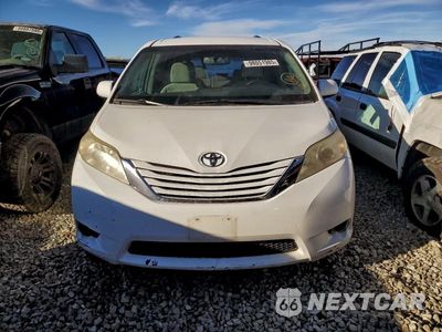 Piąte zdjęcie samochodu w środku: 2016 TOYOTA SIENNA LE VIN:5TDJK3DC9GS132315 - miniatura
